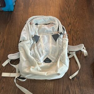 The north face recon backpack